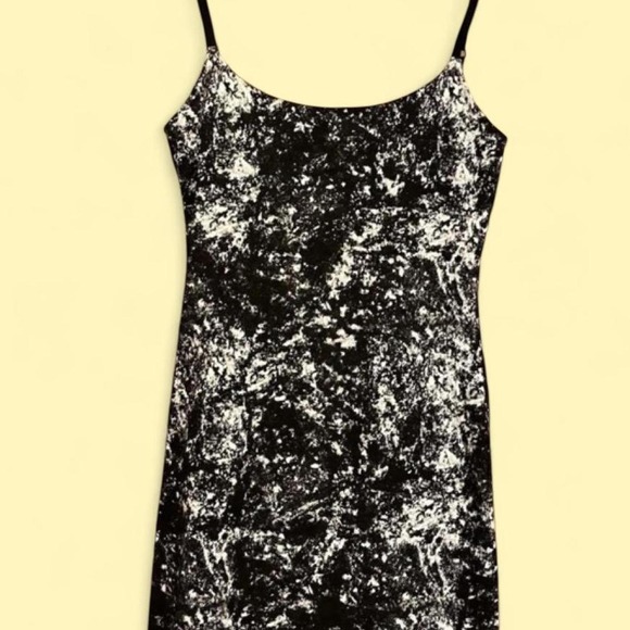 Betsey Johnson Dresses & Skirts - Rare Y2K Vintage Betsey Johnson Black/White Abstract Sleeveless Mini Dress M